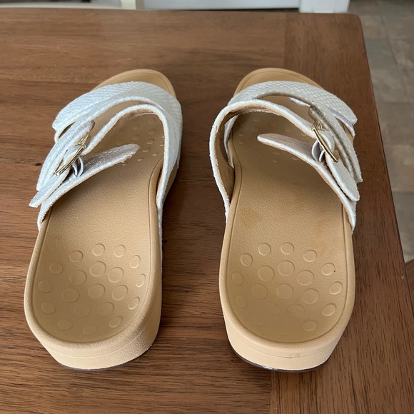 Vionic Pacific Rio Women's White Lizard Platform Sandals Size 9 - Picture 13 of 14